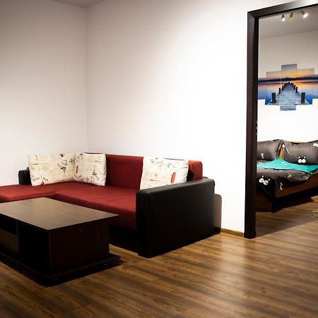 Escape To Comfort: Central Home Tudor Vladimirescu Iasi Ngoại thất bức ảnh