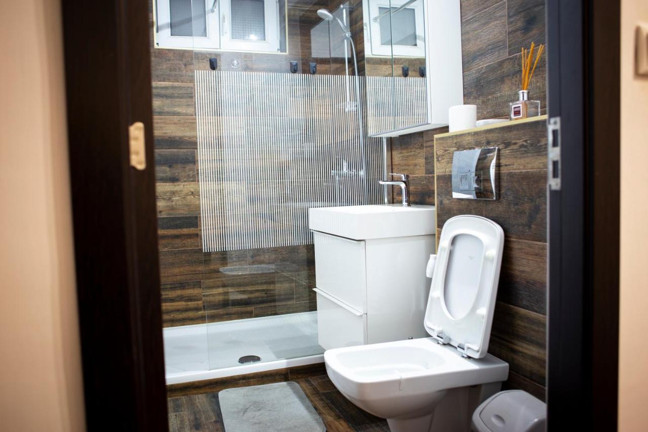 Escape To Comfort: Central Home Tudor Vladimirescu Iasi Ngoại thất bức ảnh